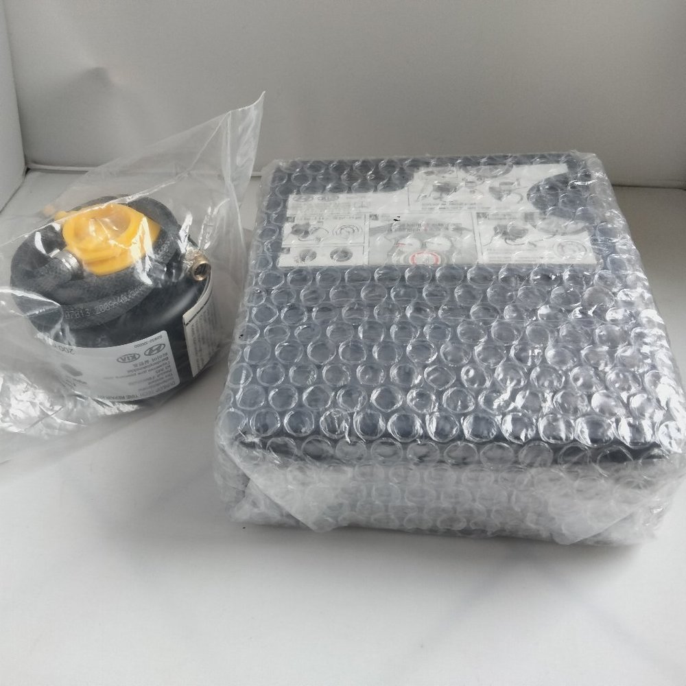 Kia / Hyundai OEM Air Compressor 52933-1P000 + Dunlop Tech Tire Repair Kit NEW